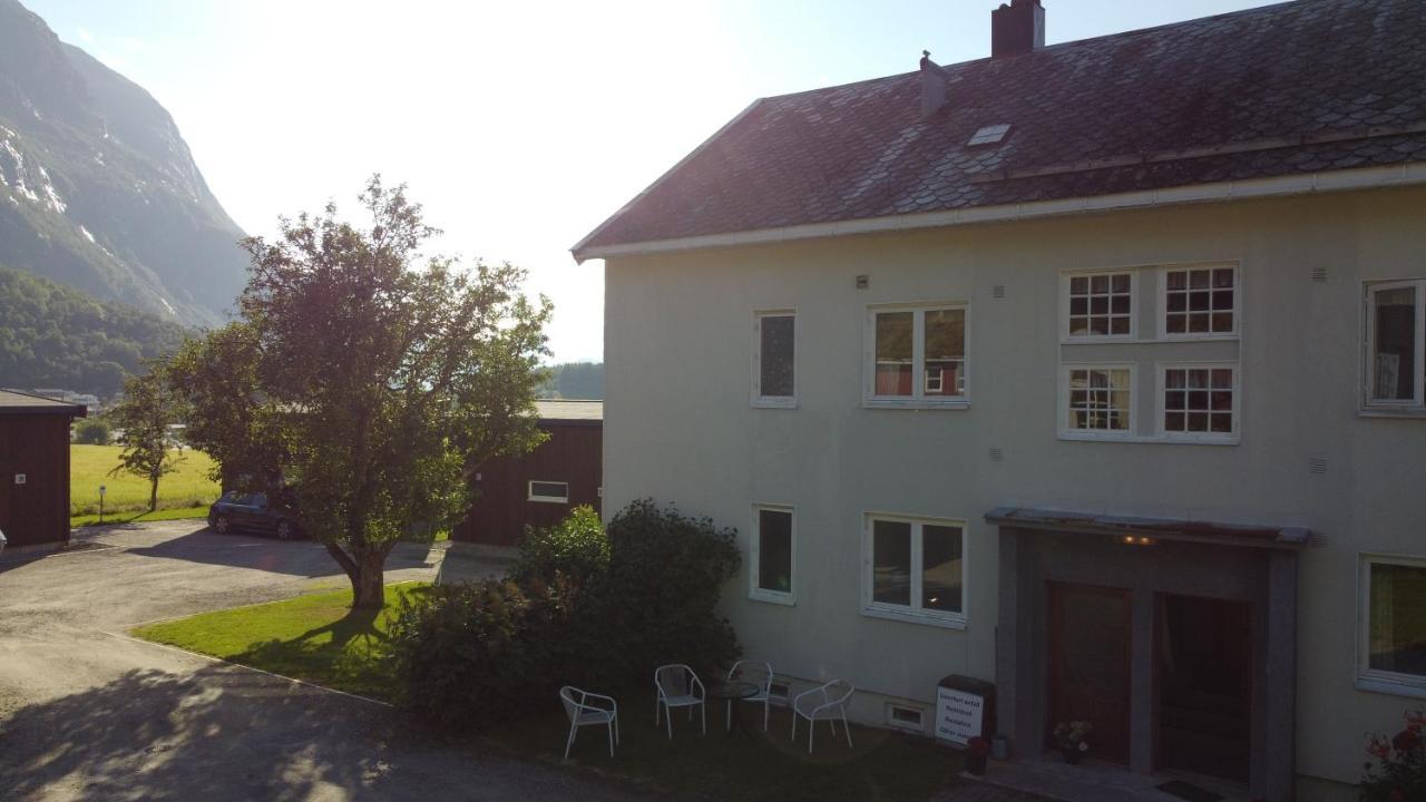 Andalsnes Hostel Exterior foto